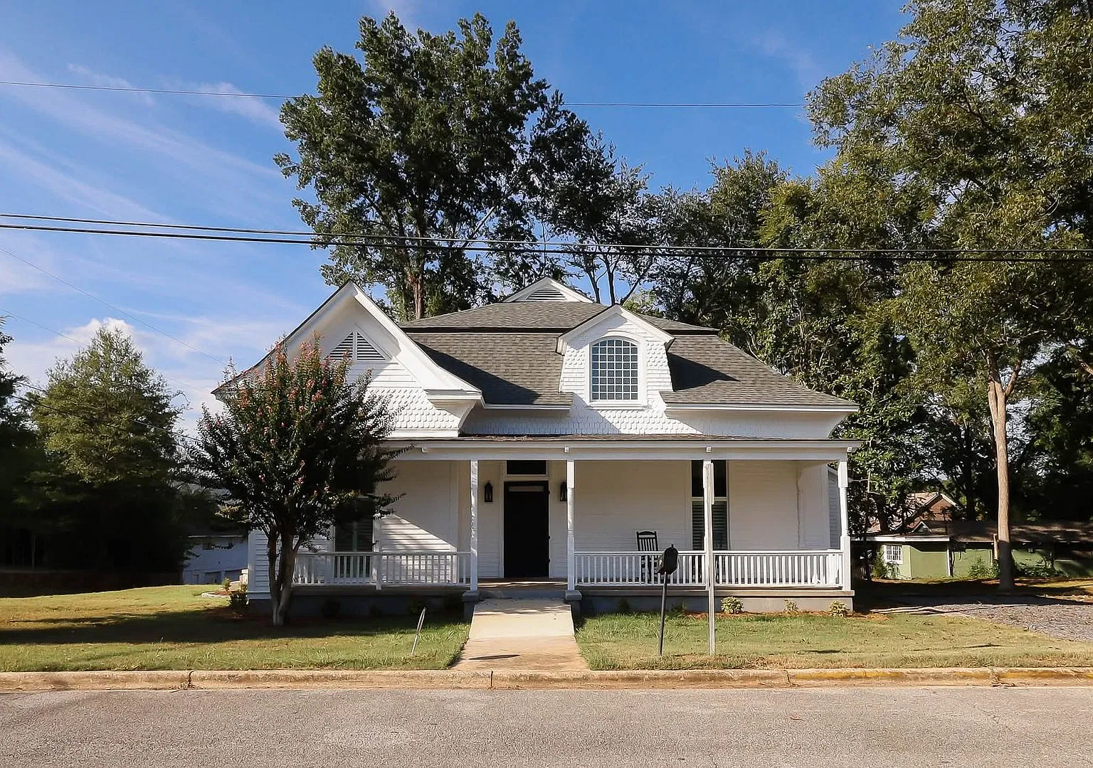 $1200 OFF your first month! — Photo 2