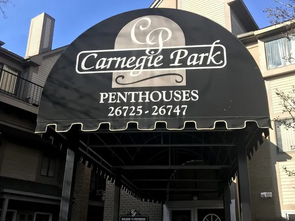 26745 W Carnegie Park Dr #1, Southfield, MI 48034