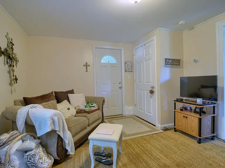 3501 Thomas Rd #5 — Photo 3
