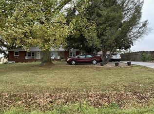 412 S Main St, Payson, IL 62360