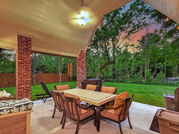 3rd image of 14327 Norhill Pointe Dr