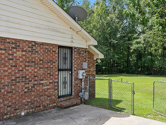4th image of 3051 Viking Dr