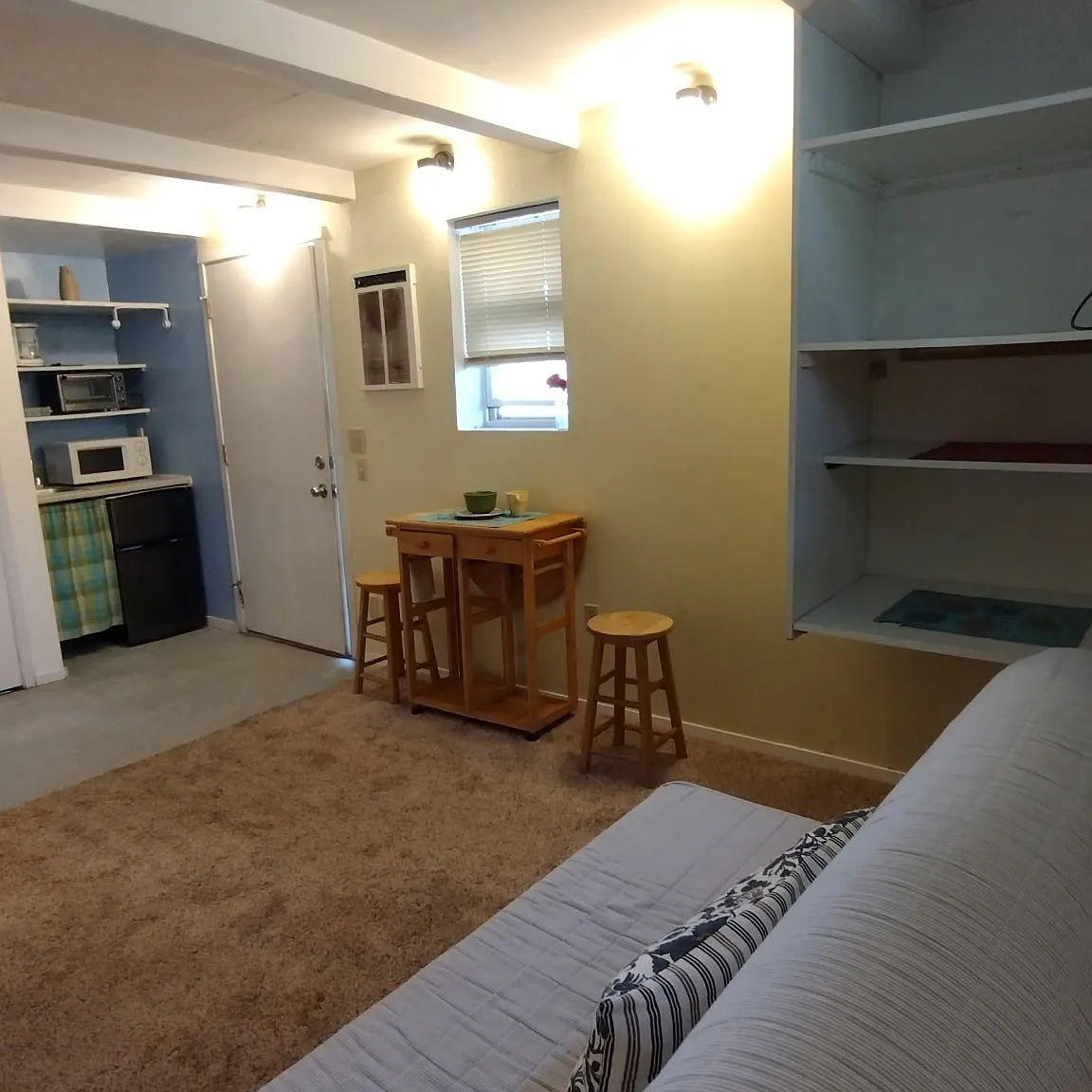 128 Venetian Rd — Photo 1