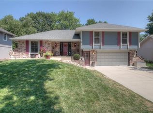 812 NE 81st St, Kansas City, MO 64118