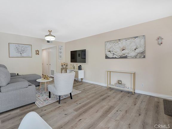 3rd image of 1108 Landsburn Cir