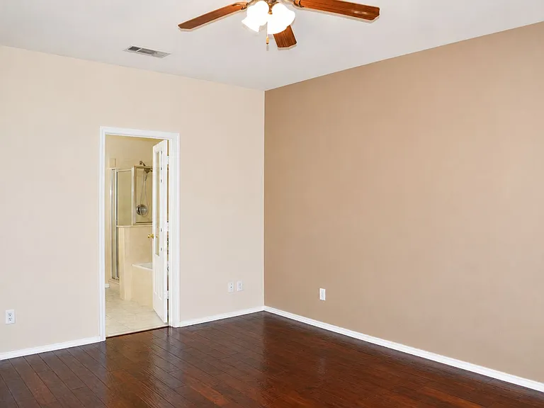 712 White Hawk Trl — Photo 22