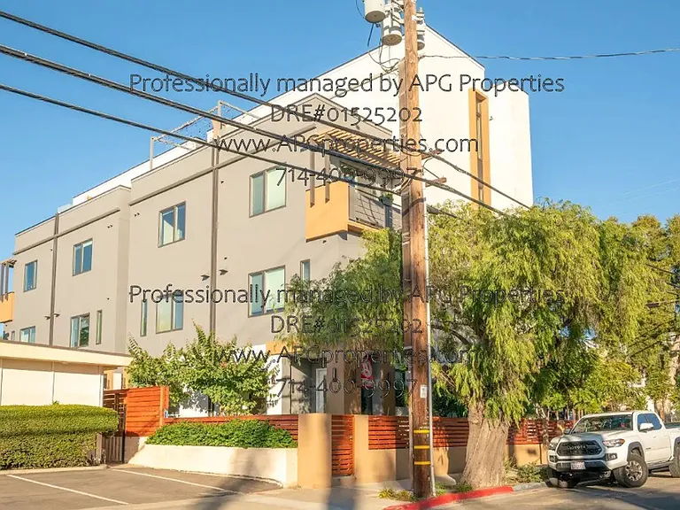 162 W Robinson Ave W — Photo 47