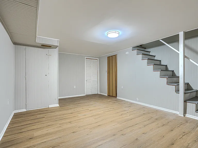 7842 Saint Boniface Ln — Photo 20