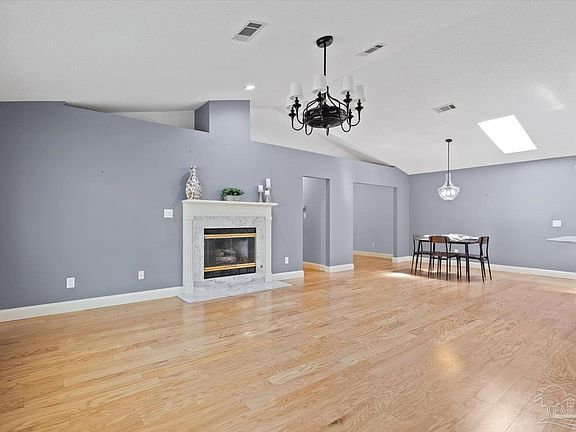 4th image of 4119 Argenta Way