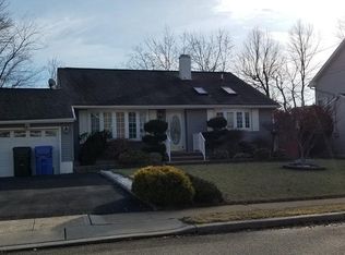 9 Farrell Ave, Colonia, NJ 07067