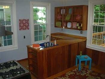 5th image of 230 Parkway Ave