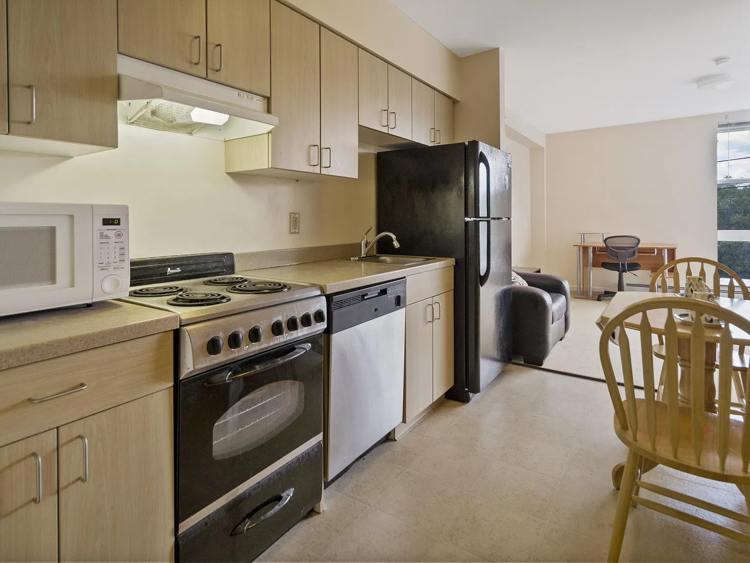 Studio, 385 sqft, $2,200 — Photo 1
