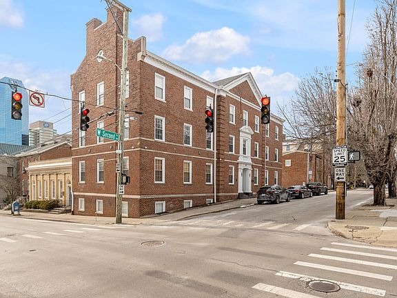 3rd image of 200 W 2nd St #400