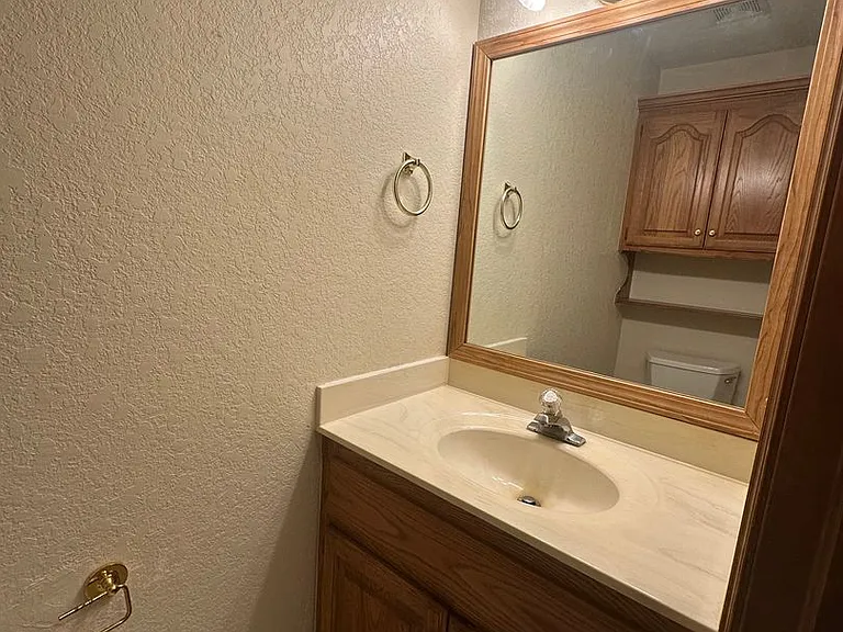5524 Woodmont Dr — Photo 10