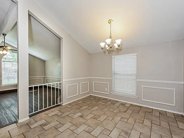 910 Blue Jay Dr — Photo 6
