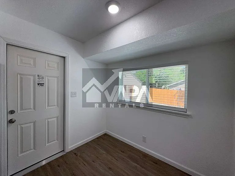 8827 Slumber Ln — Photo 7