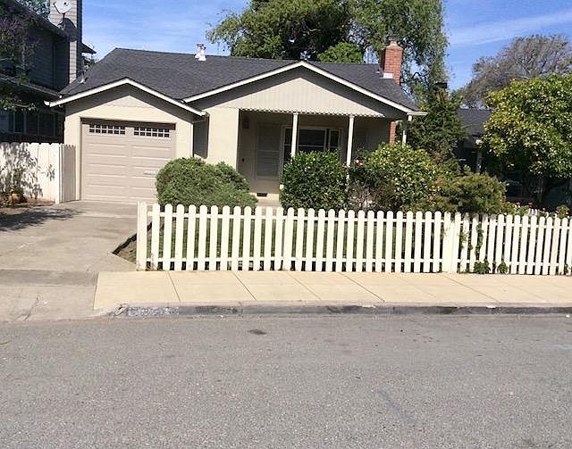 Front of home on quiet street in San Carlos