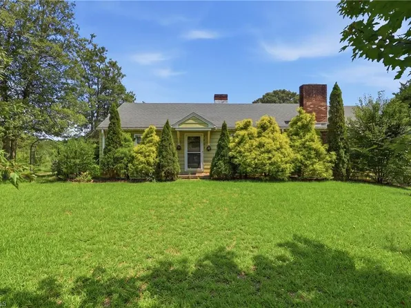 2803 Old Salisbury Rd, Winston Salem, NC 27127