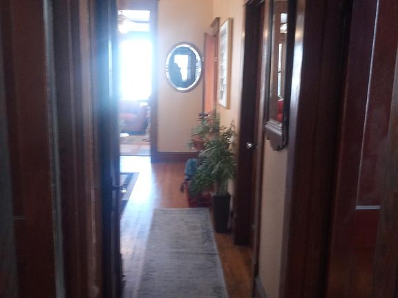 4th image of 21 Glenwood St Floor 2