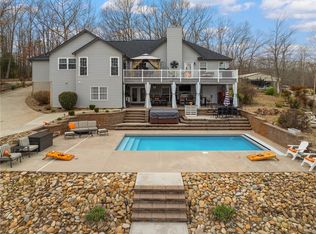 230 Brooks Dr, Townville, SC 29689
