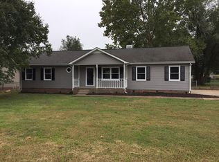 692 Morris Dr, Murfreesboro, TN 37130