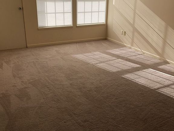 3rd image of 112 Highland Dr APT 4