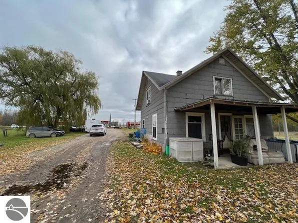 2361 S Merritt Rd, Merritt, MI 49667