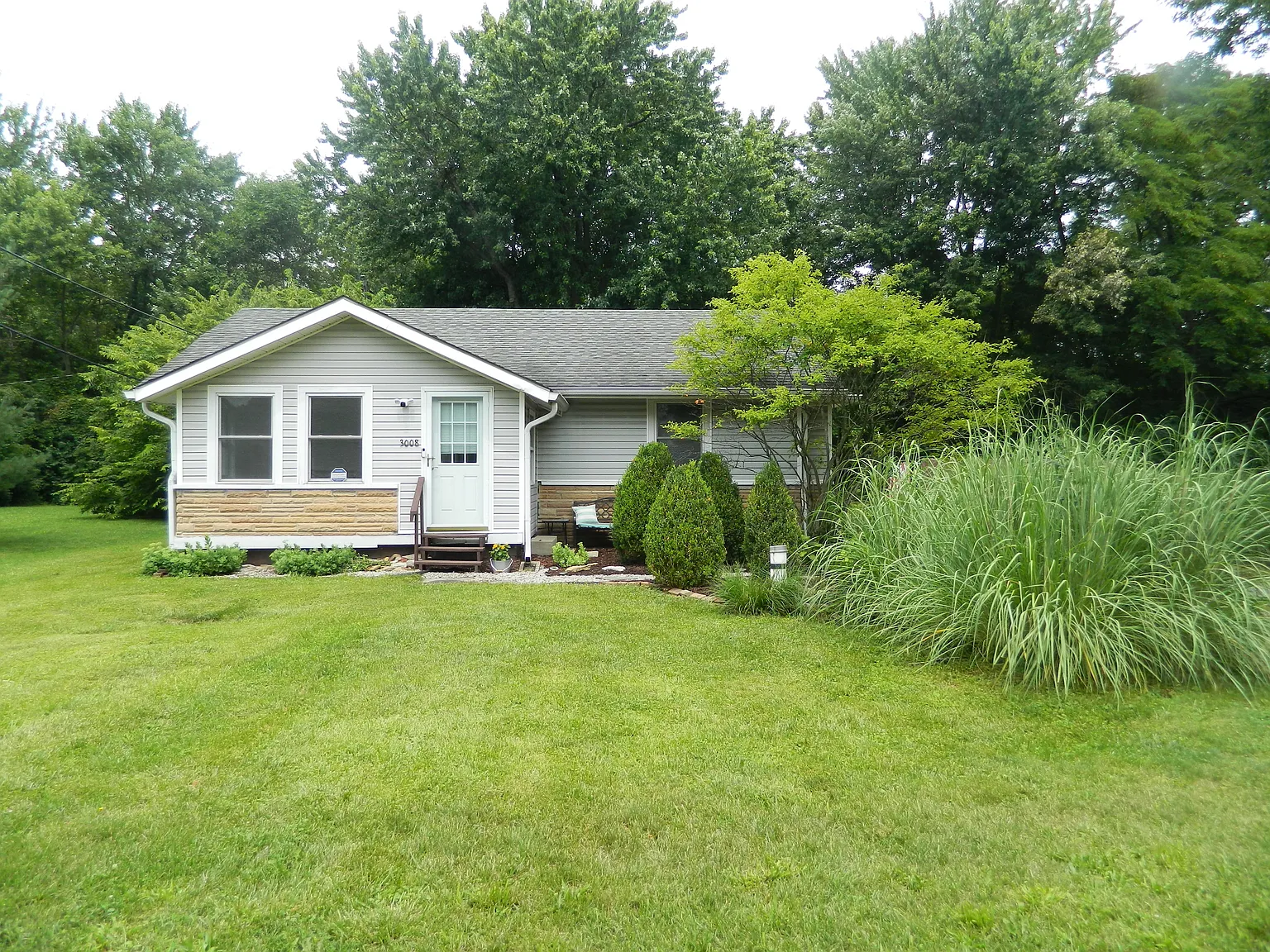 3008 W 61st St photo 1