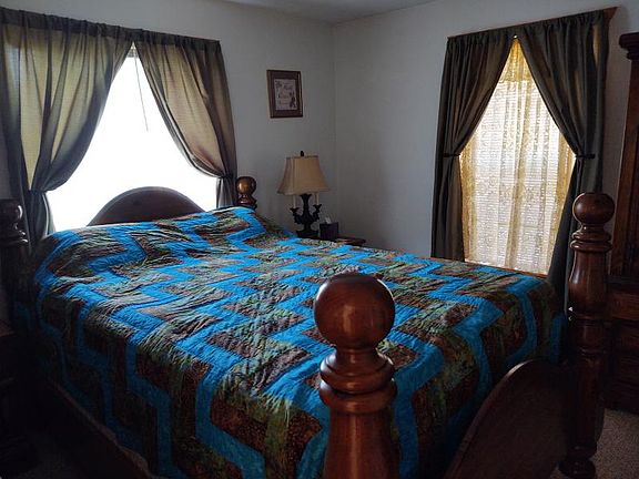 4th image of 11858 Pondview Dr