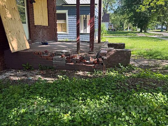 3rd image of 1665 N Union St