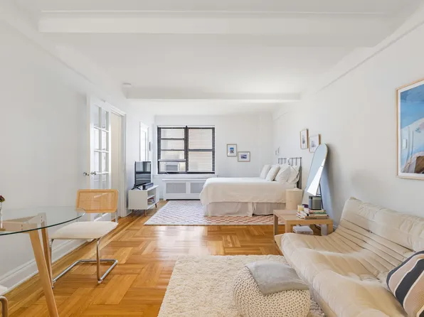 245 East 72nd Street image 1 of 11
