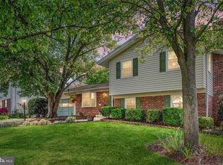 6304 Thomas Dr, Springfield, VA 22150