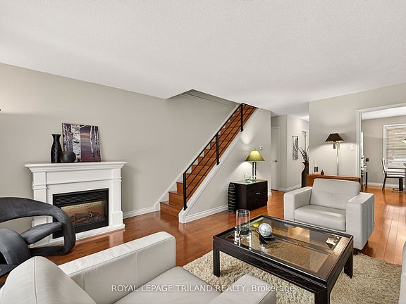 3rd image of 676 Wonderland Rd S