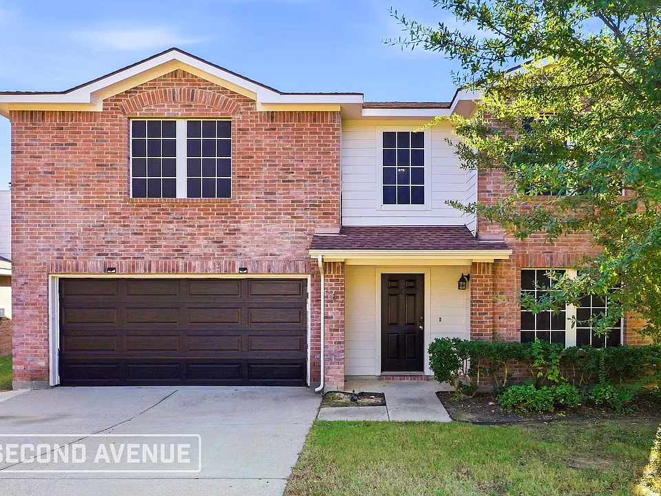 9400 Goldenview Dr