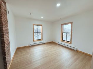 24 Grant St #4, Burlington, VT 05401