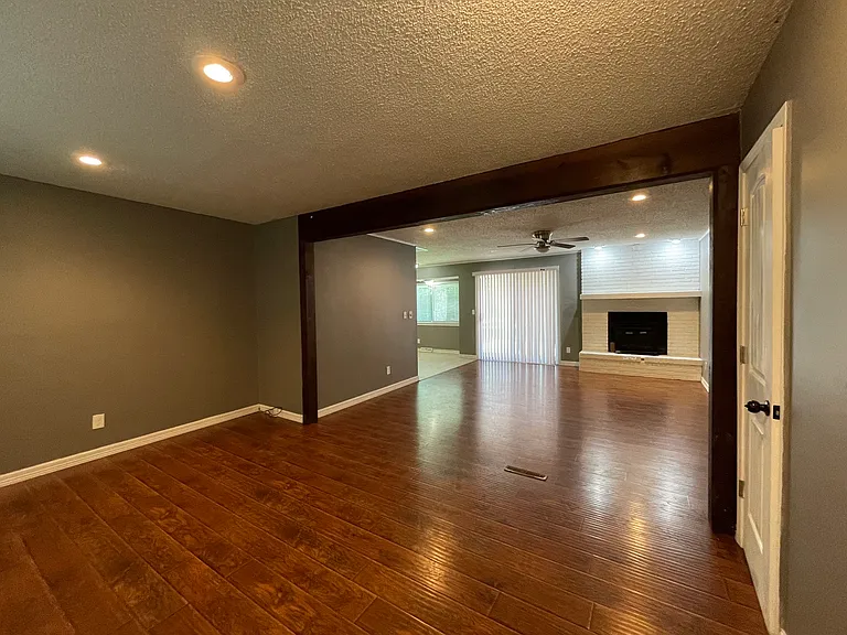 2424 S Dollison Ave — Photo 3