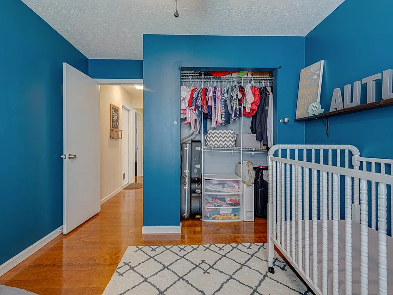 4002 Farmingham Woods Dr — Photo 18
