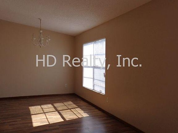 5th image of 1405 Northlake Dr