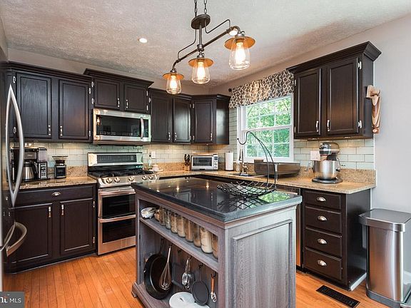 3rd image of 413 Quiet Woods Ct