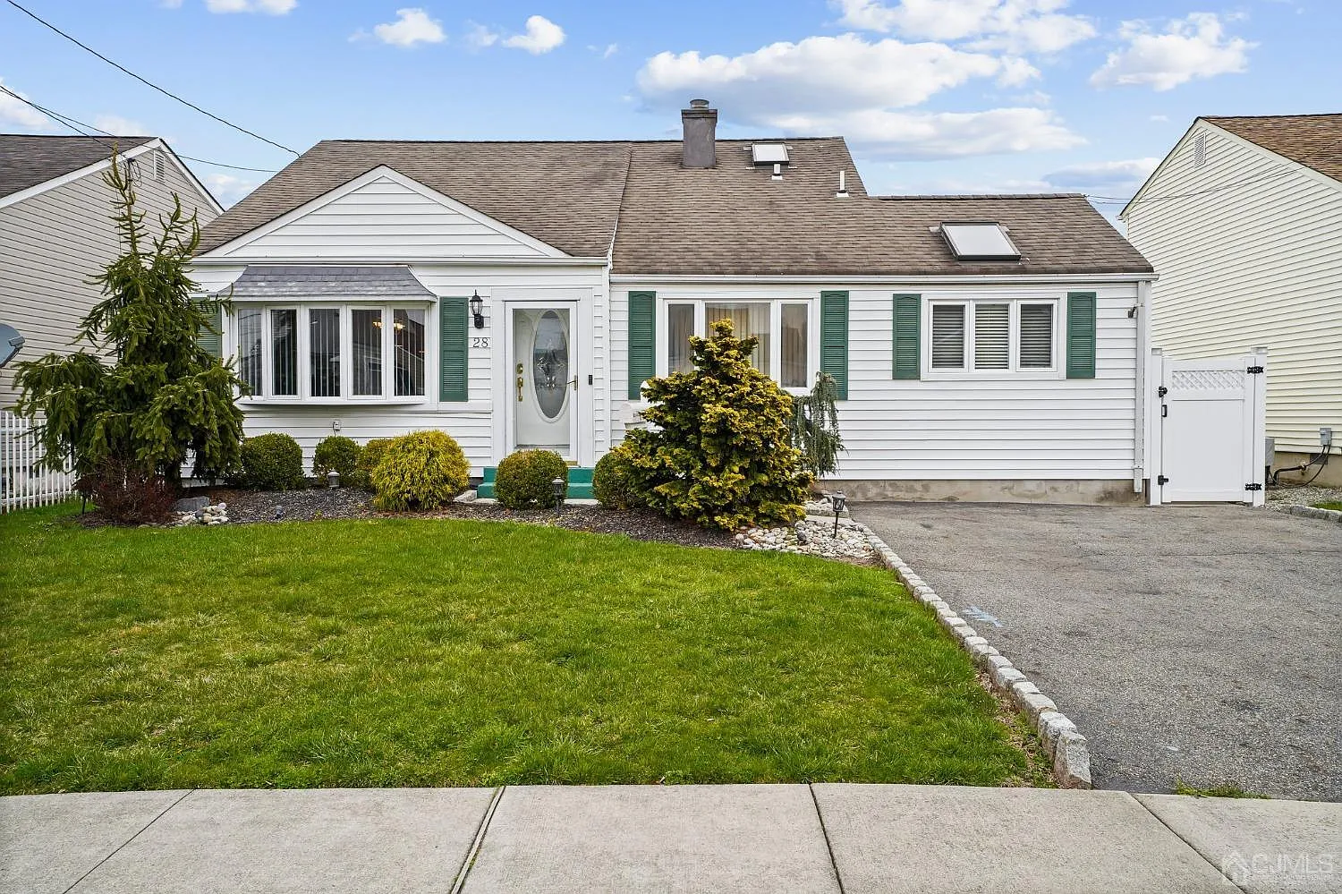 28 McKinley Ave photo 1