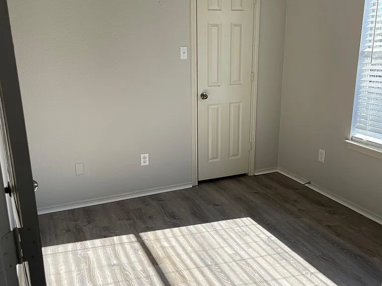 3515 Rock Shelf Ln — Photo 13