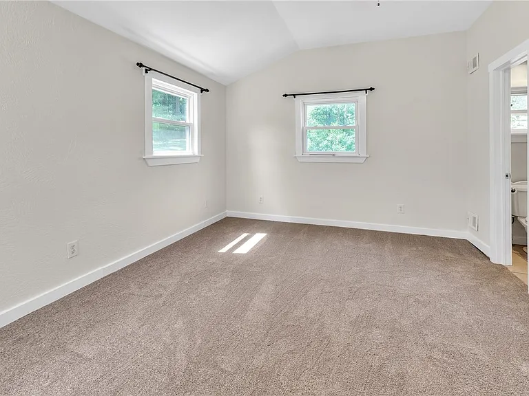 116 Purvis Ln — Photo 23