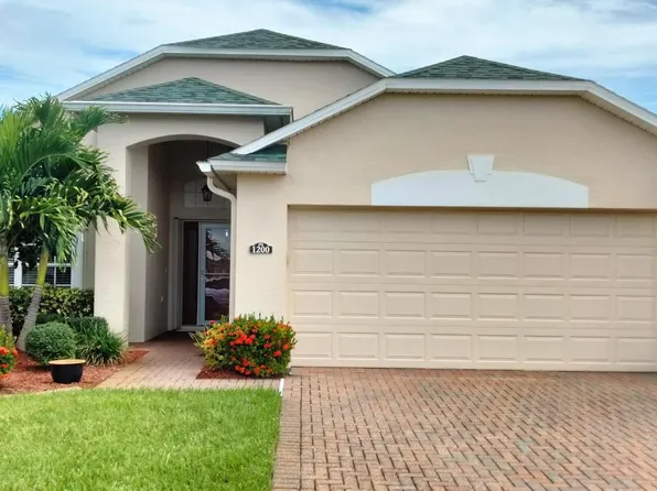 1200 Indian Oaks Dr, Melbourne, FL 32901