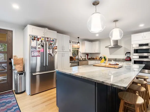 429 Howland Rd, East Greenwich, RI 02818