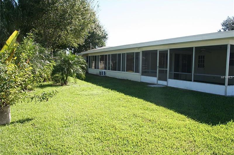 2nd image of 3077 Tyrone Ln