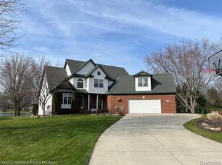 3708 Wooded Twigs Dr, Fort Gratiot, MI