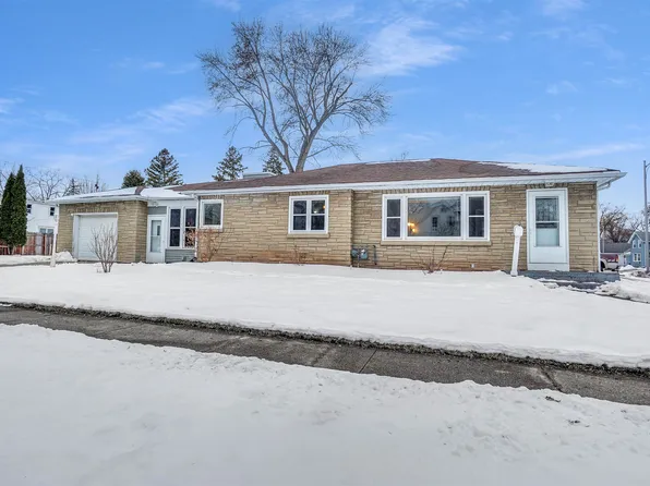 358 Lloyd St, Fond Du Lac, WI 54935