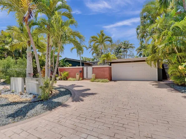 2213 NE 17th Ave, Wilton Manors, FL 33305