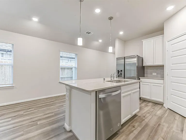 17590 Rosette Grass Dr — Photo 10