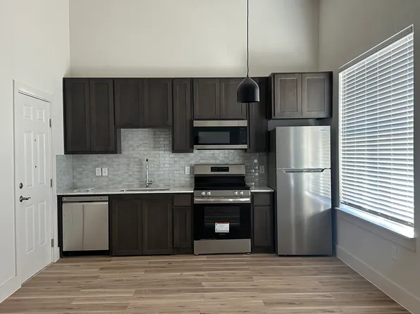 1414 N Locust St #2101, Denton, TX 76201